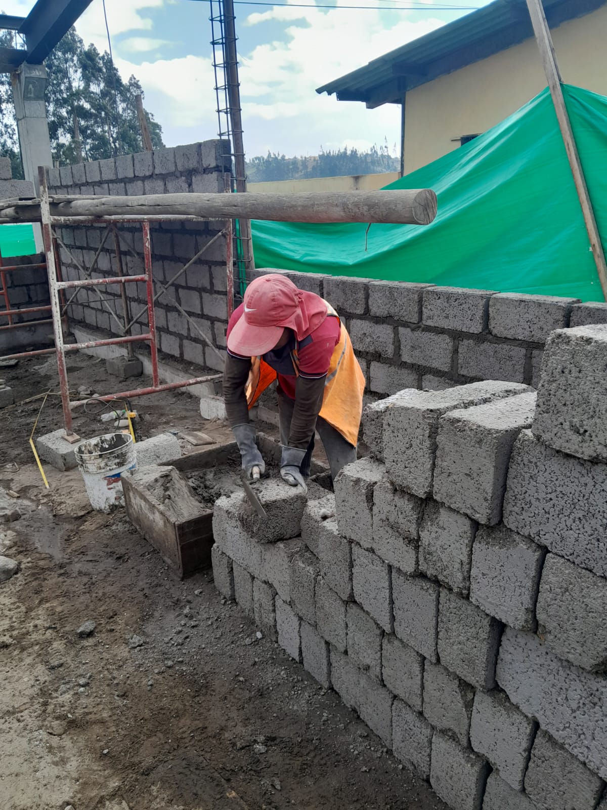 50% de avance de la obra "Casa Comunal en el caserío Mollepamba"